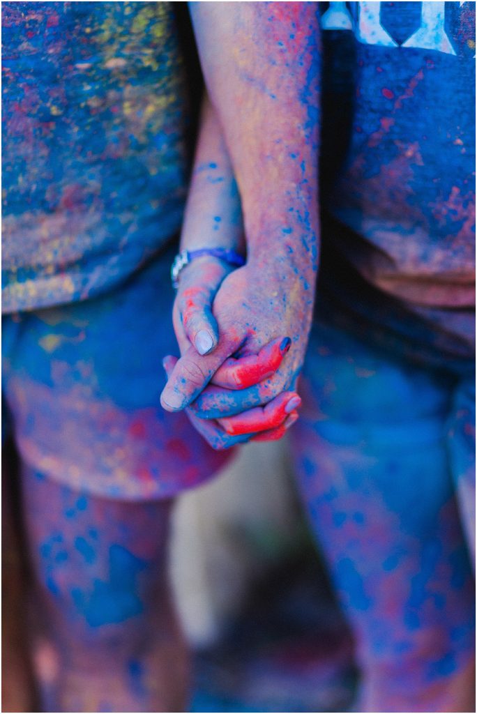Colour powder engagement